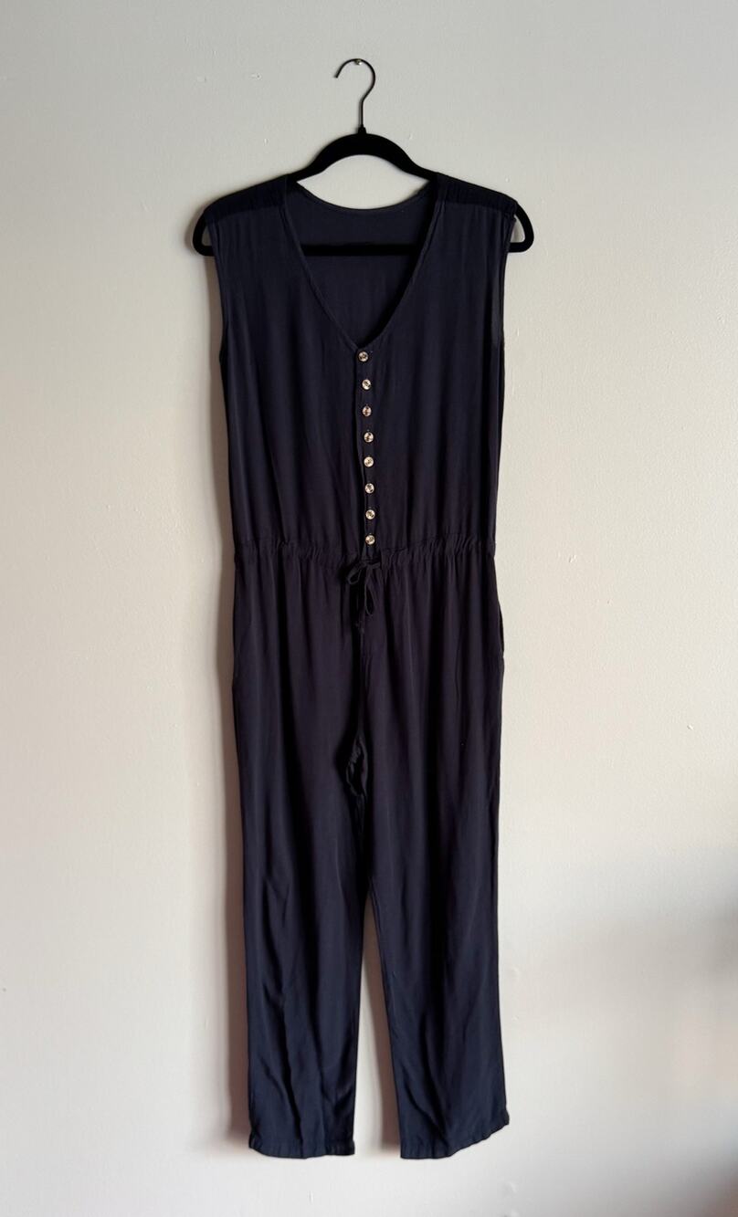 Los Banditos Black Sleeveless Button Front Pocket Tie Waist Jumpsuit - Medium